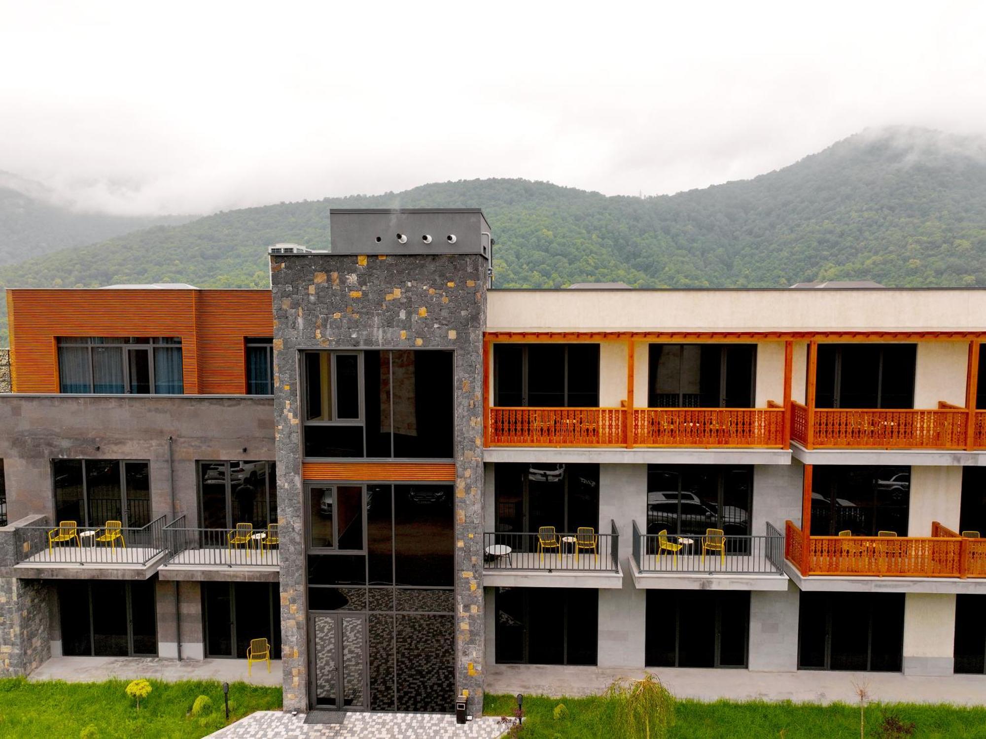 Dili Town Resort And Spa Dilijan Exterior foto